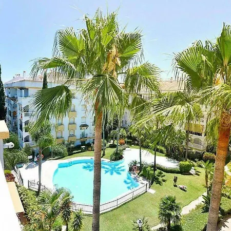 ✰ Luxurious 5 Bedroom Penthouse. Sea Views. Hot Tub. Bbq. Golden Mile