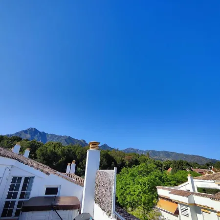 ✰ Luxurious 5 Bedroom Penthouse. Sea Views. Hot Tub. Bbq. Golden Mile Apartmán