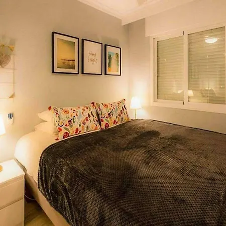 ✰ Luxurious 5 Bedroom Penthouse. Sea Views. Hot Tub. Bbq. Golden Mile Marbella