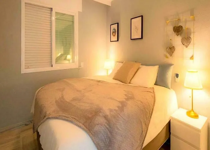✰ Luxurious 5 Bedroom Penthouse. Sea Views. Hot Tub. Bbq. Golden Mile Appartement Marbellac
