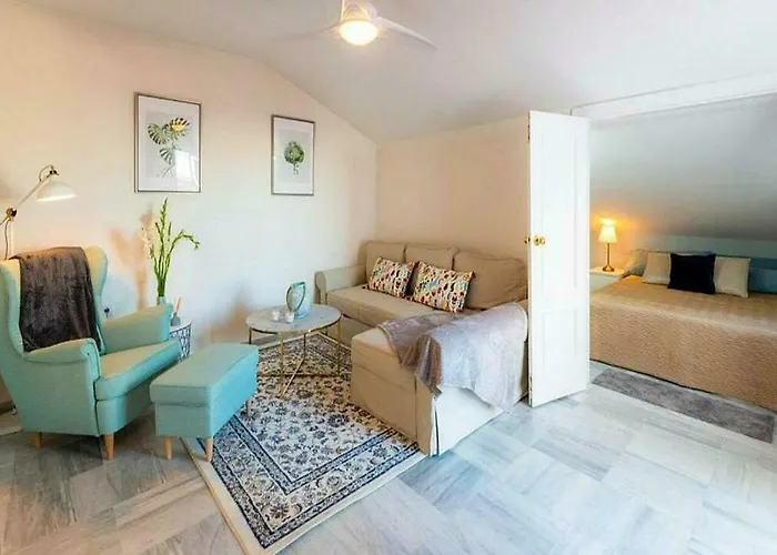 Appartement ✰ Luxurious 5 Bedroom Penthouse. Sea Views. Hot Tub. Bbq. Golden Mile