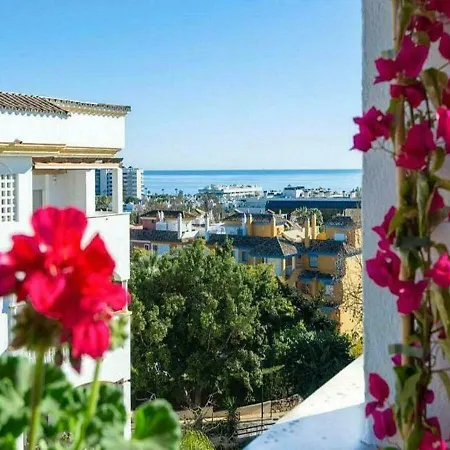 ✰ Luxurious 5 Bedroom Penthouse. Sea Views. Hot Tub. Bbq. Golden Mile